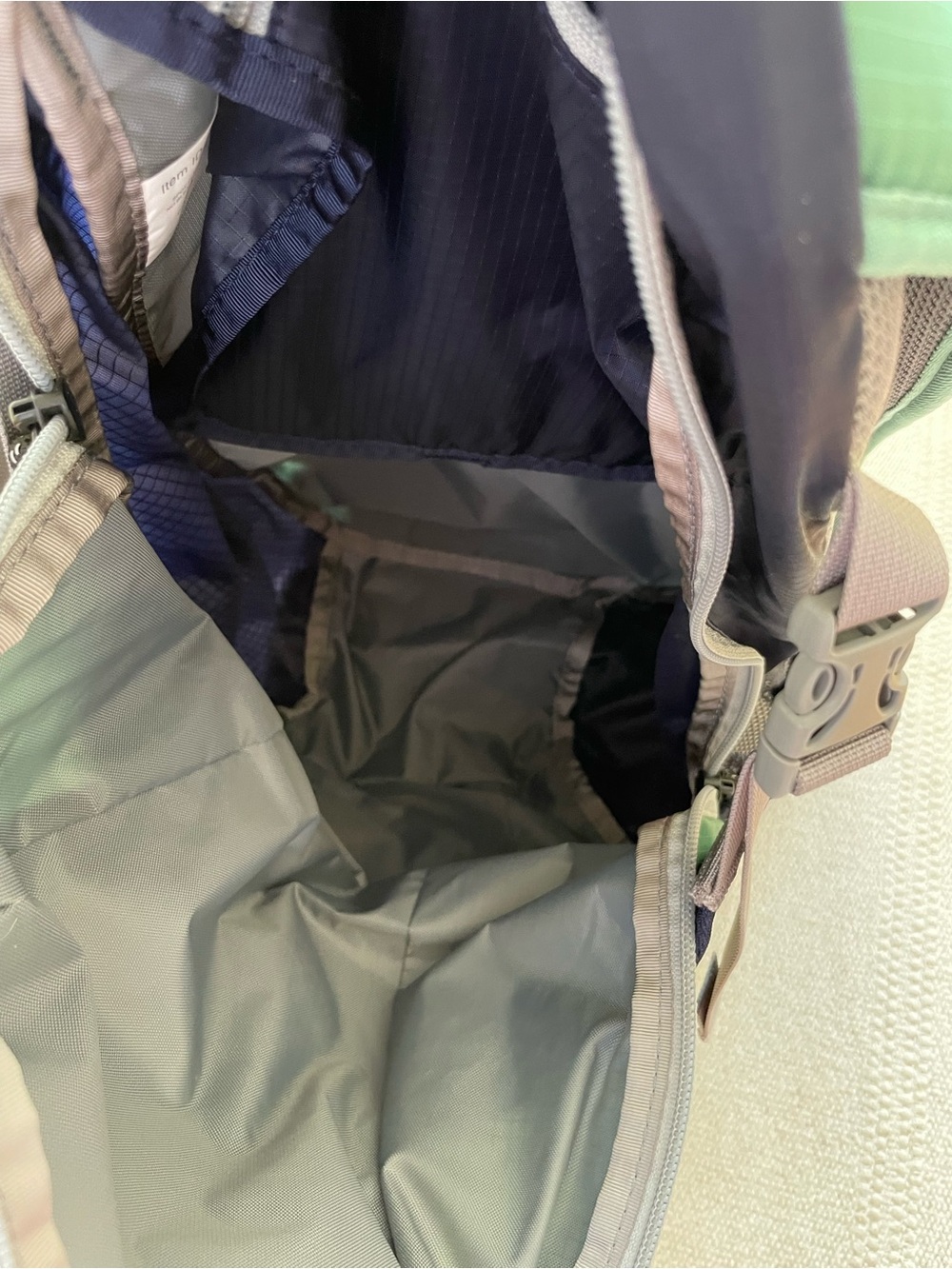 LL Bean Stowaway Backpack Day Pack Lightweight Trail Bike Ripstop - Picture 5 of 10